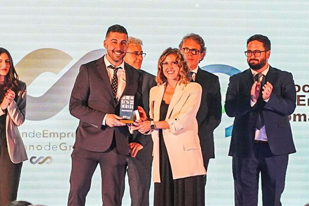 Fotos: Asegra, los Galatino y cooperativa La Palma galardonados con los premios ADN Empresarial en Granada