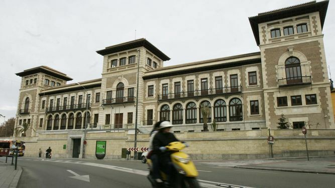 Sede de la Junta de Andalucía en Granada