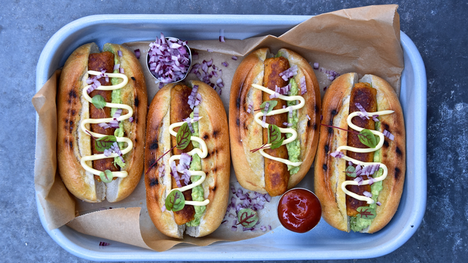 Este es el 'extraño' ingrediente de moda para los 'Hot dogs', apunta esta receta